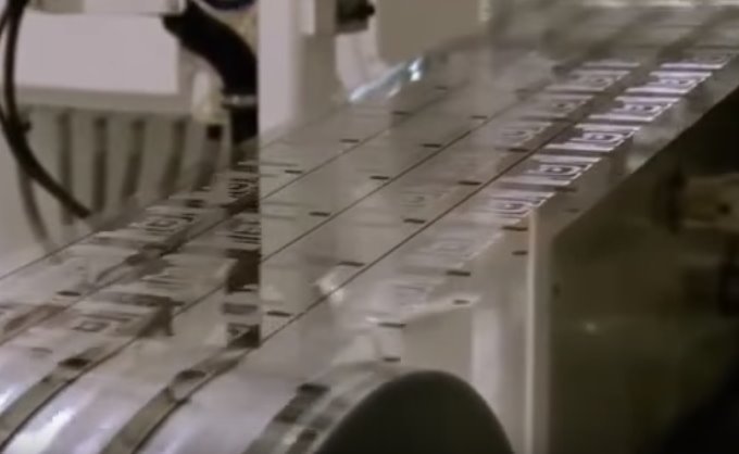 Как делают микро чипы для одежды?